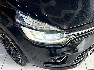 Used 2018 Renault Clio Signature Nav Black - Interior and Exterior details 3