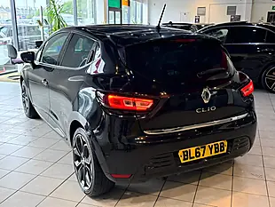 Used 2018 Renault Clio Signature Nav Black - Interior and Exterior details 7