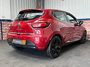 Used 2018 Renault Clio Signature Nav Mars Red - Interior and Exterior details 12