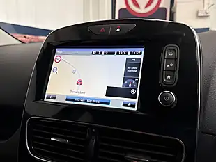 Used 2018 Renault Clio Signature Nav Mars Red - Interior and Exterior details 14