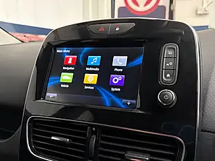 Used 2018 Renault Clio Signature Nav Mars Red - Interior and Exterior details 15