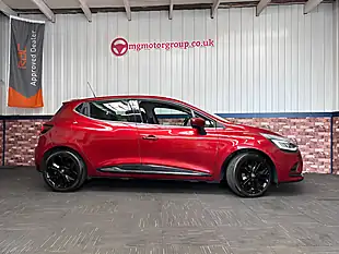 Used 2018 Renault Clio Signature Nav Mars Red - Interior and Exterior details 3