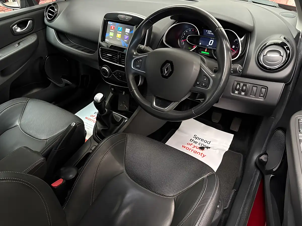 Used 2018 Renault Clio Signature Nav Mars Red - Interior and Exterior details 7