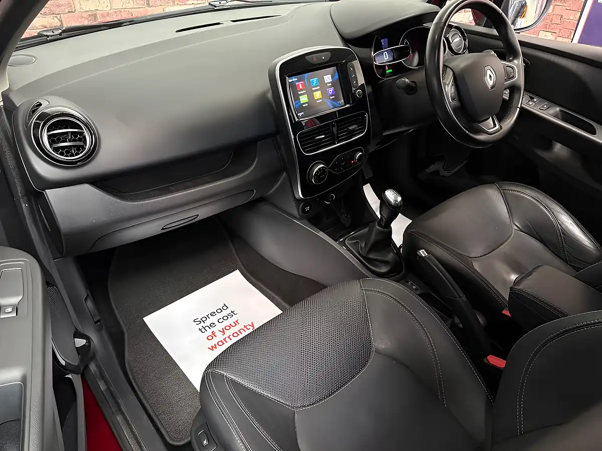 Used 2018 Renault Clio Signature Nav Mars Red - Interior and Exterior details 9