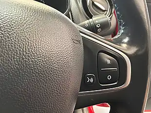 Used 2018 Renault Clio Signature Nav Red - Interior and Exterior details 12