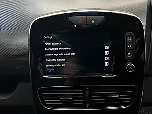 Used 2018 Renault Clio Signature Nav Red - Interior and Exterior details 15