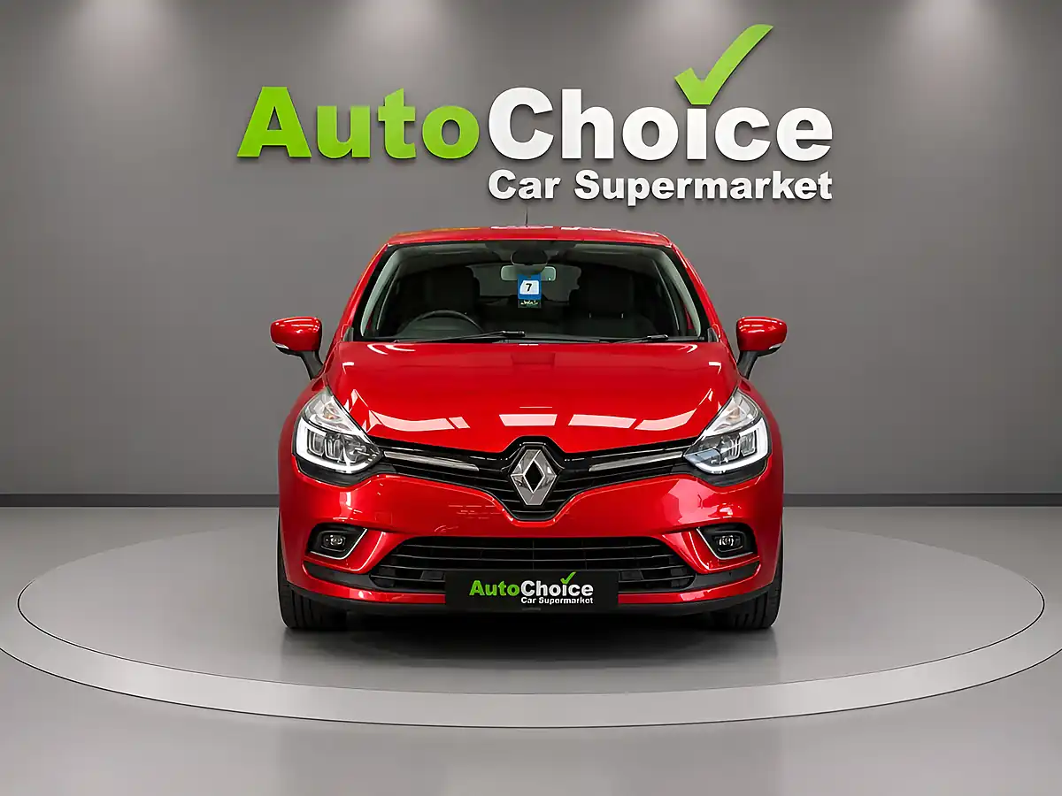 Used 2018 Renault Clio Signature Nav Red - Interior and Exterior details 2