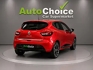 Used 2018 Renault Clio Signature Nav Red - Interior and Exterior details 7
