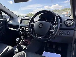 Used 2018 Renault Clio Signature Nav Titanium Grey - Interior and Exterior details 12
