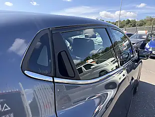Used 2018 Renault Clio Signature Nav Titanium Grey - Interior and Exterior details 5