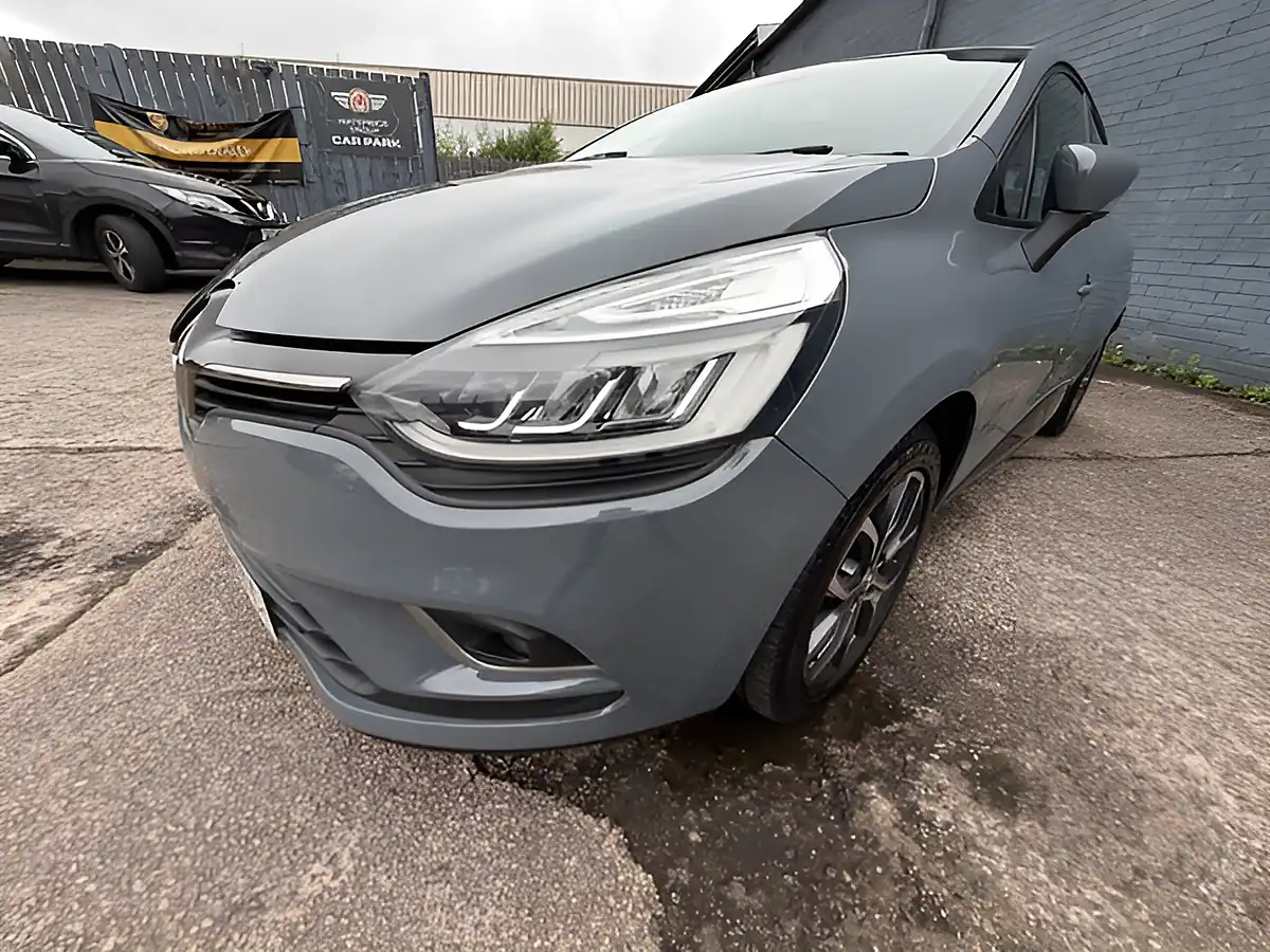 Used 2018 Renault Clio Urban Nav Special Grey - Interior and Exterior details 13