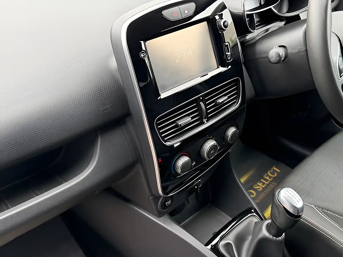 Used 2018 Renault Clio Urban Nav Special Grey - Interior and Exterior details 14