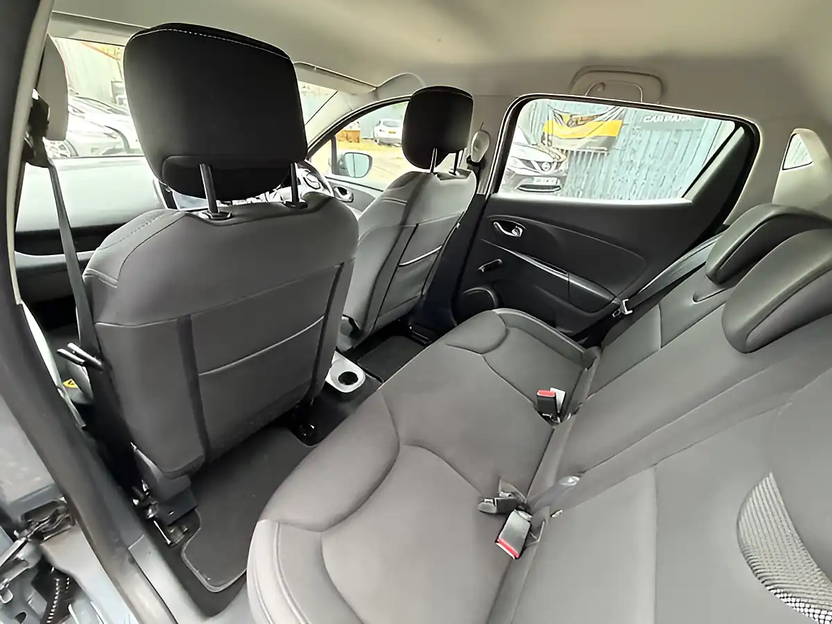 Used 2018 Renault Clio Urban Nav Special Grey - Interior and Exterior details 16