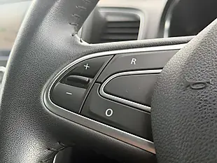 Used 2018 Renault Grand Scenic Dynamique Nav Blue - Interior and Exterior details 16