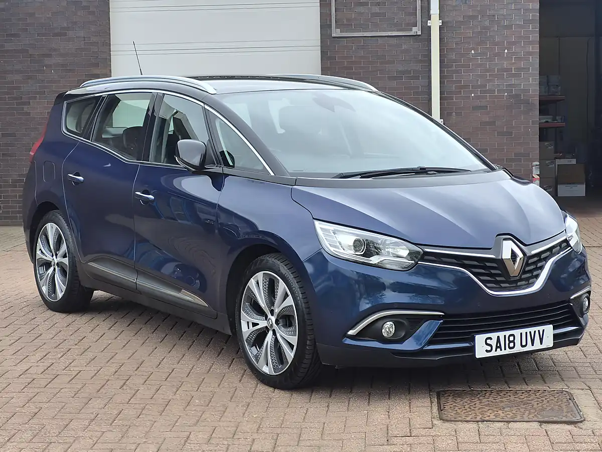 Used 2018 Renault Grand Scenic Dynamique Nav Cosmos Blue - Front View