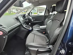 Used 2018 Renault Grand Scenic Dynamique Nav Cosmos Blue - Interior and Exterior details 15
