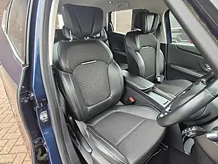 Used 2018 Renault Grand Scenic Dynamique Nav Cosmos Blue - Interior and Exterior details 17