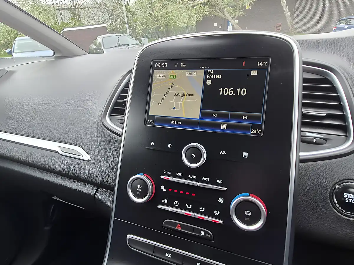 Used 2018 Renault Grand Scenic Dynamique Nav Cosmos Blue - Interior and Exterior details 20