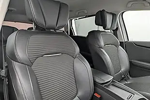 Used 2018 Renault Grand Scenic Dynamique Nav Silver - Interior and Exterior details 13