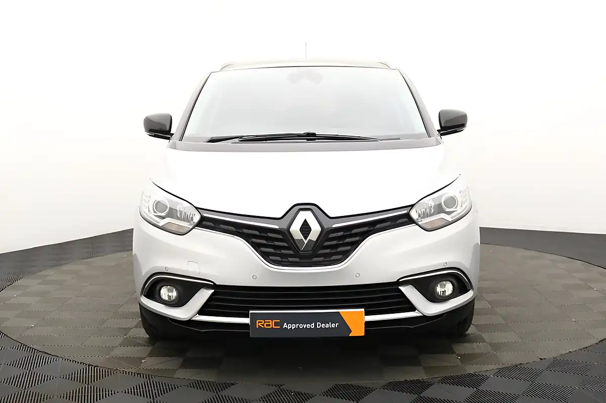 Used 2018 Renault Grand Scenic Dynamique Nav Silver - Interior and Exterior details 8