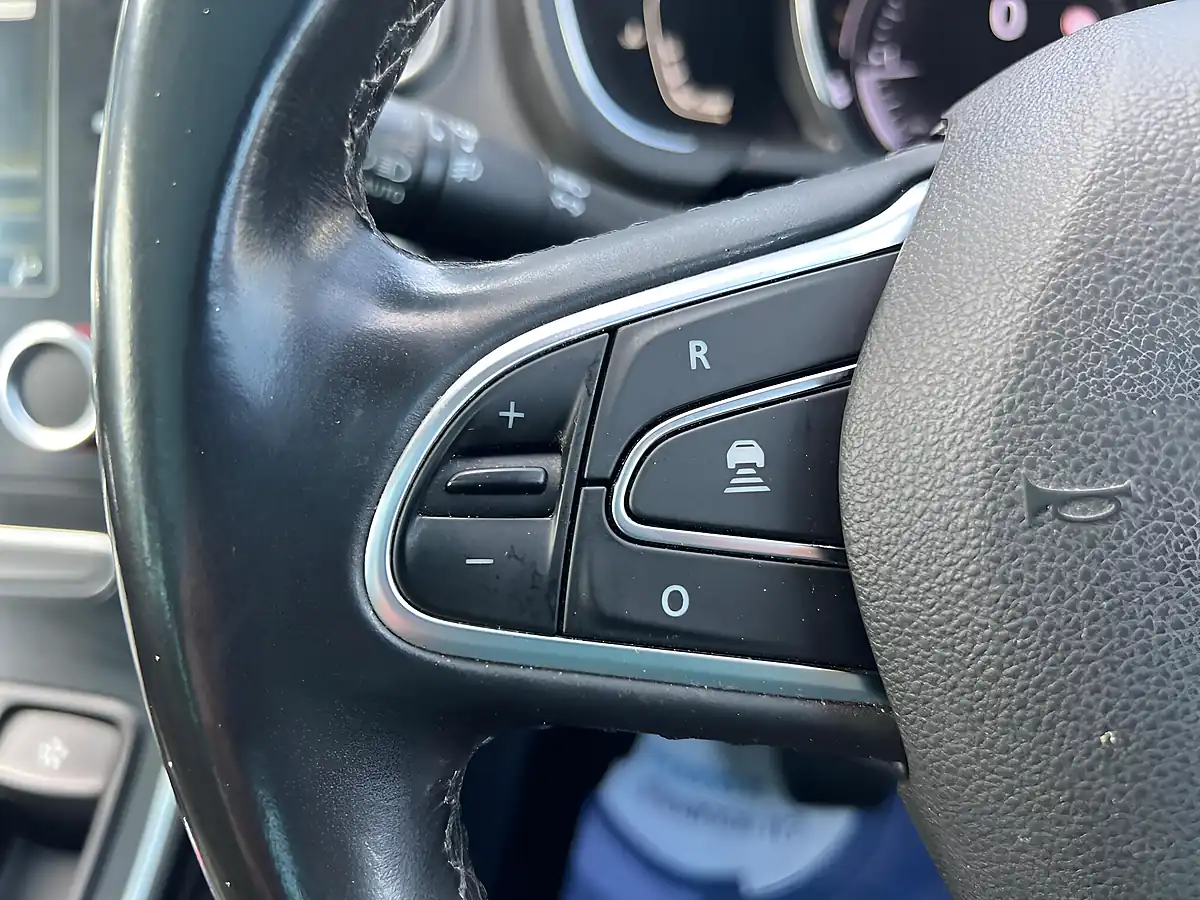 Used 2018 Renault Grand Scenic Dynamique S Nav Beige - Interior and Exterior details 12