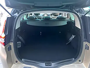 Used 2018 Renault Grand Scenic Dynamique S Nav Beige - Interior and Exterior details 17