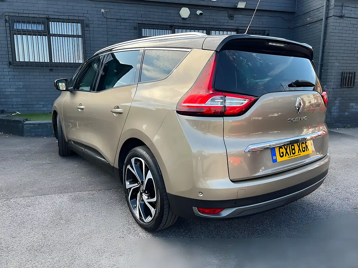 Used 2018 Renault Grand Scenic Dynamique S Nav Beige - Interior and Exterior details 6