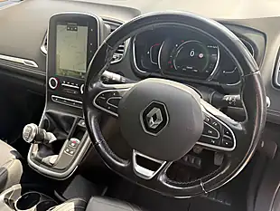 Used 2018 Renault Grand Scenic Signature Nav Blue - Interior and Exterior details 10
