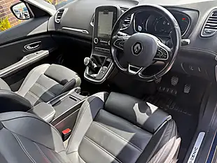 Used 2018 Renault Grand Scenic Signature Nav Blue - Interior and Exterior details 11