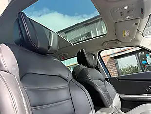 Used 2018 Renault Grand Scenic Signature Nav Blue - Interior and Exterior details 13