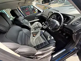 Used 2018 Renault Grand Scenic Signature Nav Blue - Interior and Exterior details 17