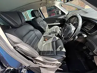 Used 2018 Renault Grand Scenic Signature Nav Blue - Interior and Exterior details 18
