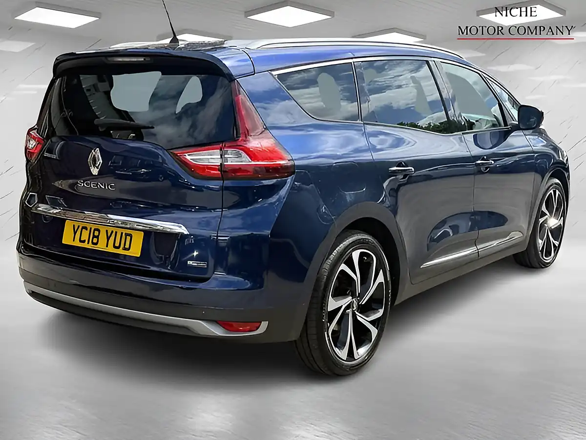 Used 2018 Renault Grand Scenic Signature Nav Blue - Interior and Exterior details 5