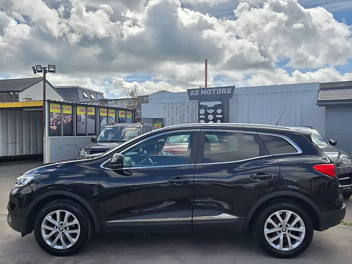 Used 2018 Renault Kadjar Dynamique Nav Black - Interior and Exterior details 4
