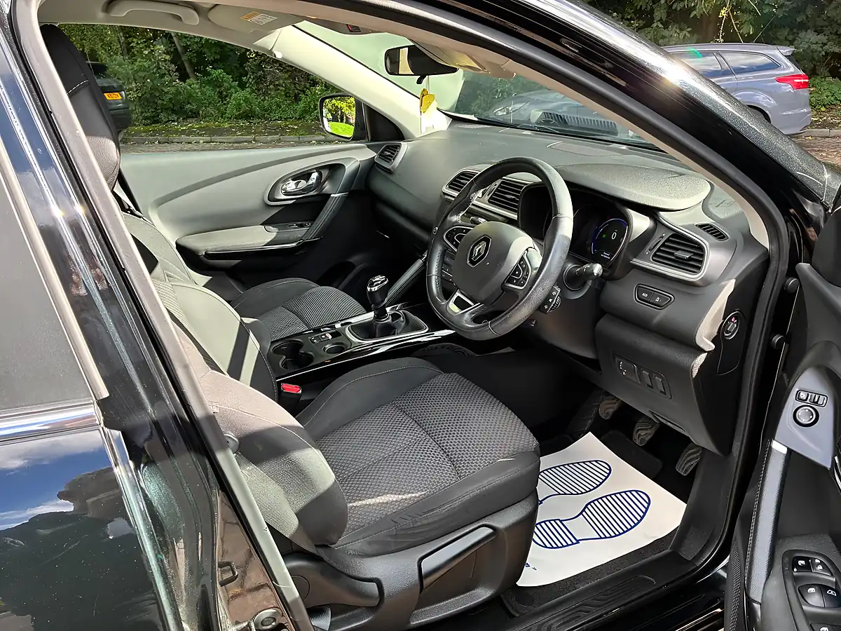 Used 2018 Renault Kadjar Dynamique Nav Black - Interior and Exterior details 12
