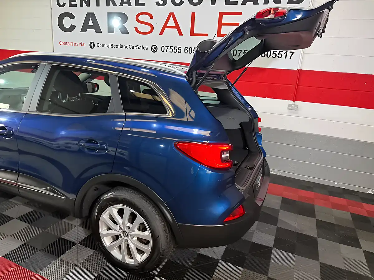 Used 2018 Renault Kadjar Dynamique Nav Blue - Interior and Exterior details 10