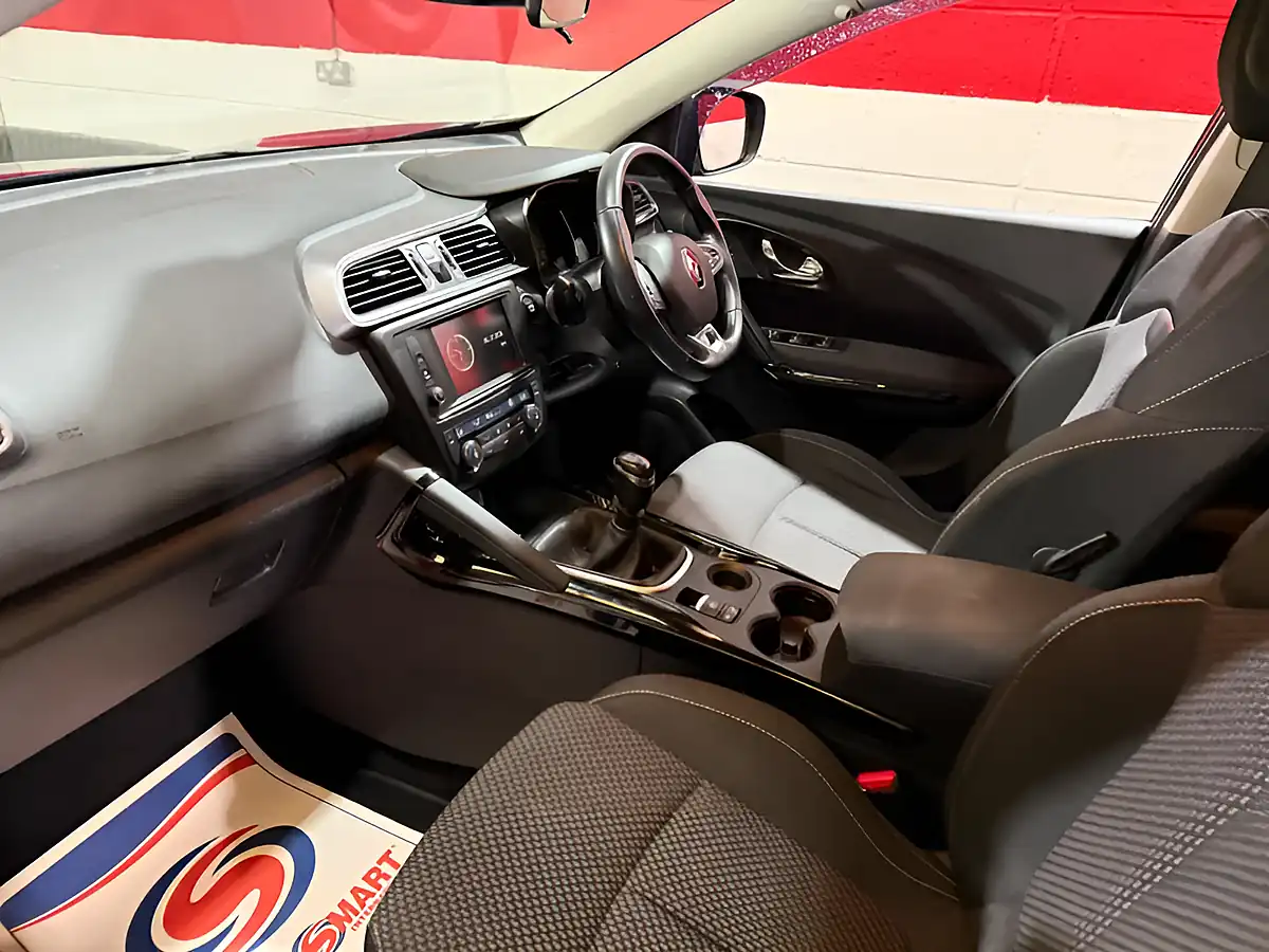 Used 2018 Renault Kadjar Dynamique Nav Blue - Interior and Exterior details 19