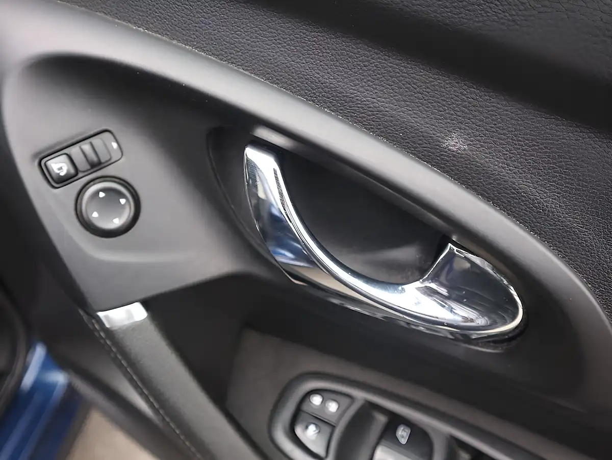 Used 2018 Renault Kadjar Dynamique Nav Blue - Interior and Exterior details 14