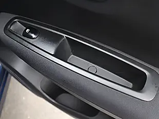 Used 2018 Renault Kadjar Dynamique Nav Blue - Interior and Exterior details 15