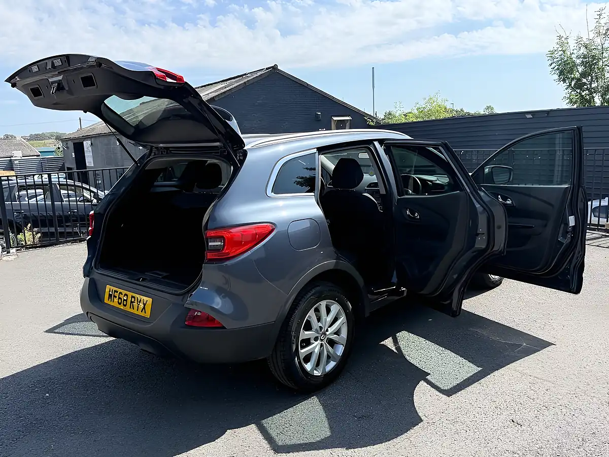 Used 2018 Renault Kadjar Dynamique Nav Grey - Interior and Exterior details 10