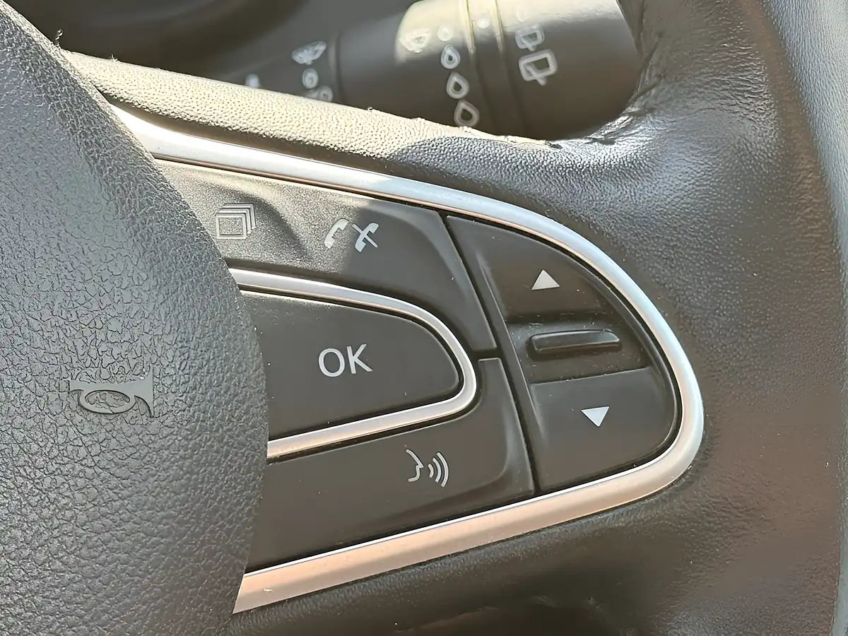 Used 2018 Renault Kadjar Dynamique Nav Grey - Interior and Exterior details 17