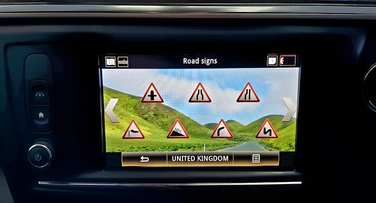 Used 2018 Renault Kadjar Dynamique Nav Grey - Interior and Exterior details 16