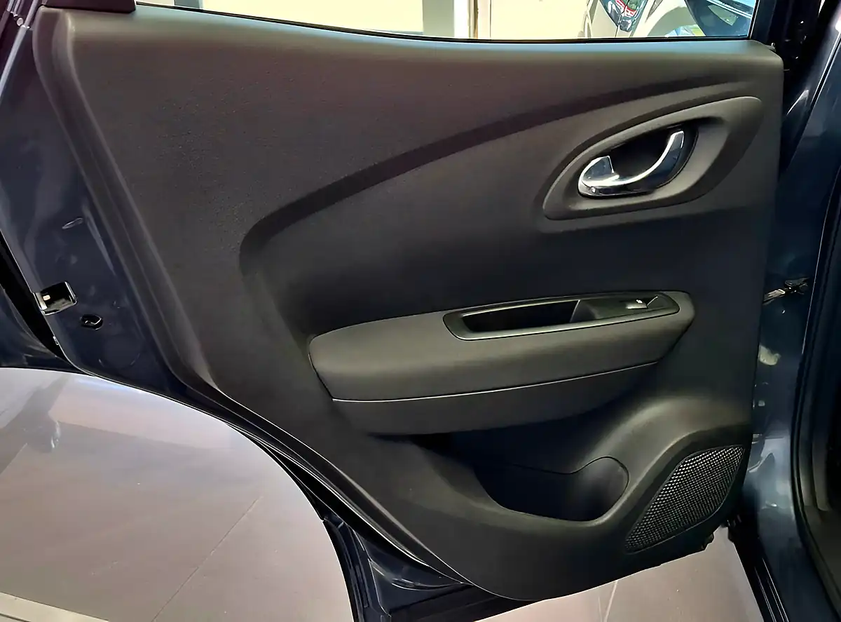 Used 2018 Renault Kadjar Dynamique Nav Grey - Interior and Exterior details 19