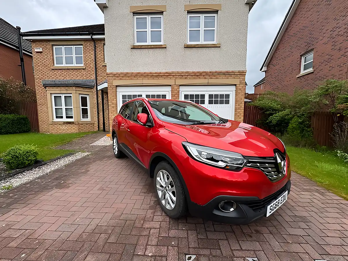 Used 2018 Renault Kadjar Dynamique Nav Red - Interior and Exterior details 3