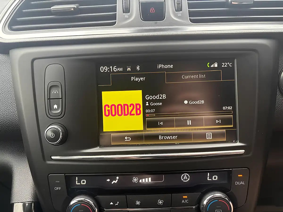 Used 2018 Renault Kadjar Dynamique Nav Red - Interior and Exterior details 12