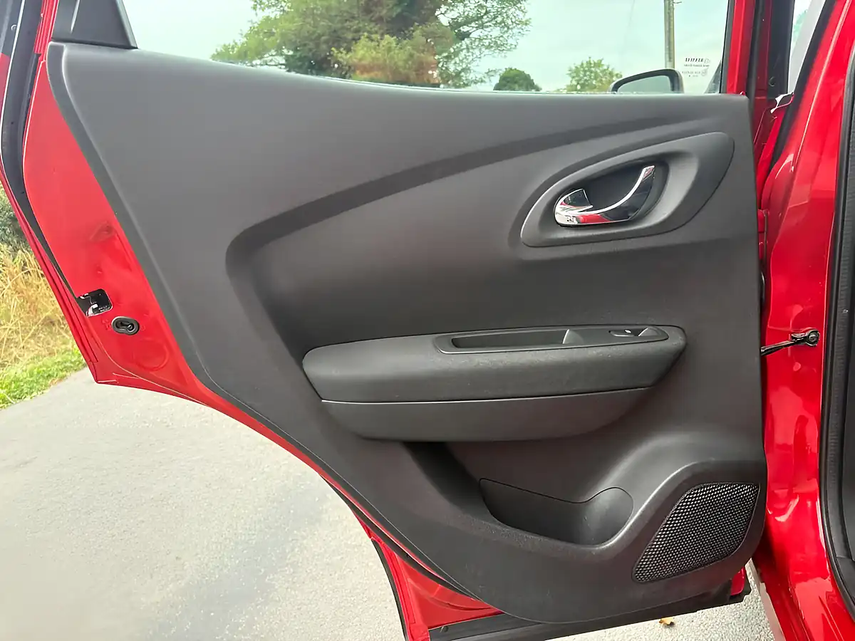 Used 2018 Renault Kadjar Dynamique Nav Red - Interior and Exterior details 19