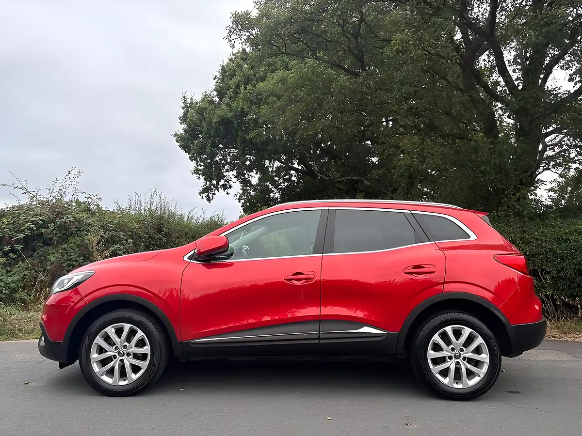Used 2018 Renault Kadjar Dynamique Nav Red - Interior and Exterior details 4