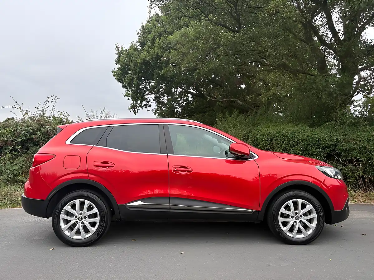 Used 2018 Renault Kadjar Dynamique Nav Red - Interior and Exterior details 5