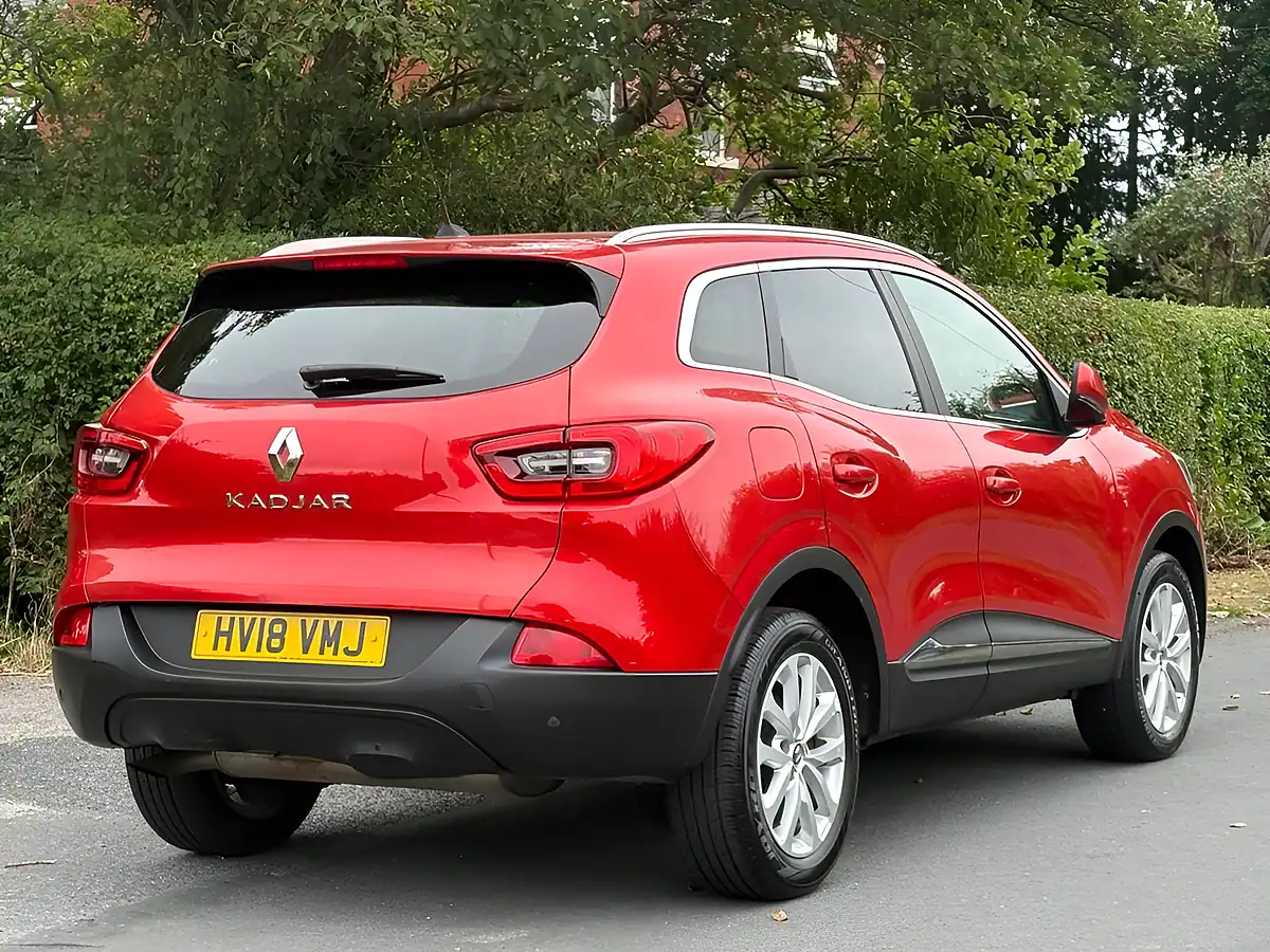 Used 2018 Renault Kadjar Dynamique Nav Red - Interior and Exterior details 8