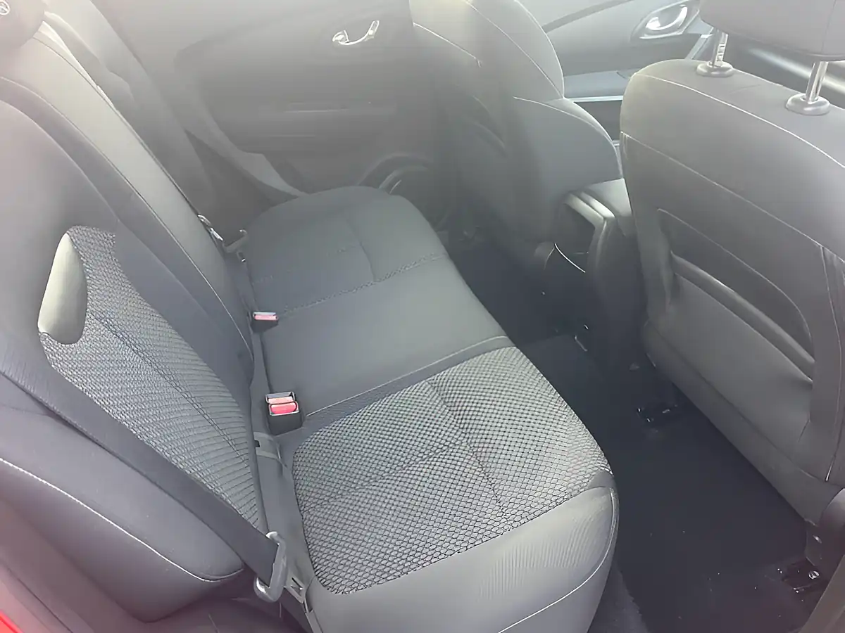 Used 2018 Renault Kadjar Dynamique Nav Red - Interior and Exterior details 15